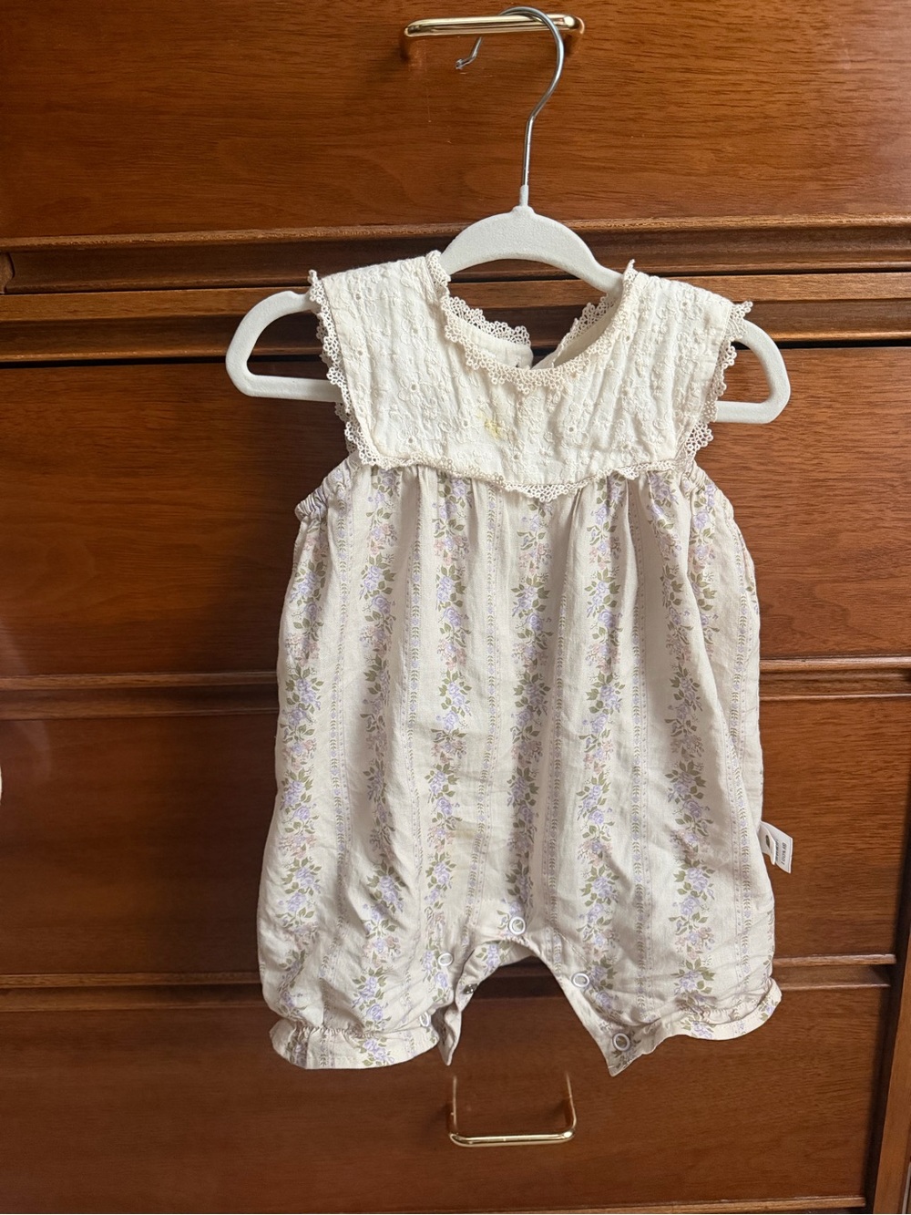 BoutiqueFloral baby Romper with eyelet and lace